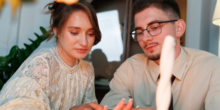 The Psychology of Attraction – Why She’s Not Replying (And How to Fix It)
