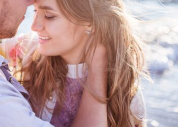 The “Dating Fatigue” Fix – Why You’re Exhausted by the Apps (And How to Find Love Without Burning Out)