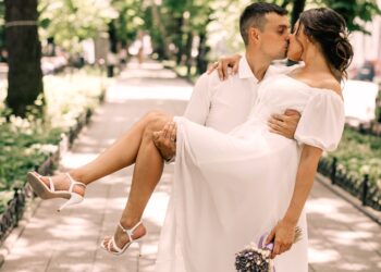 She Came to Me Crying About a Breakup – But What She Really Needed Was Permission to Stop Trying