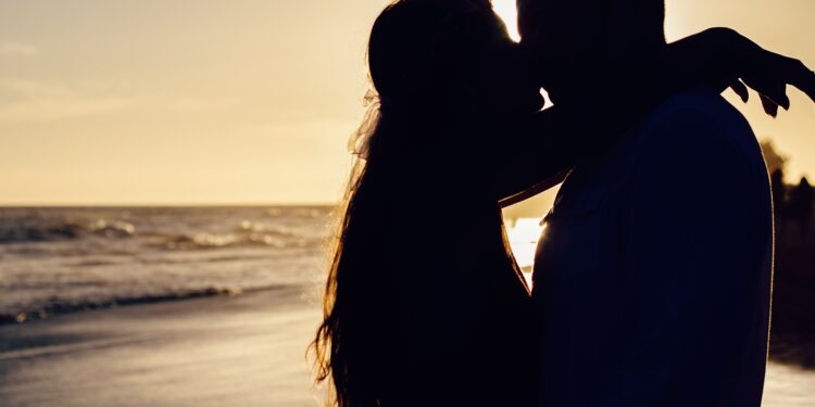 The 5?Stage First Date Blueprint – From Swipe to Second Kiss